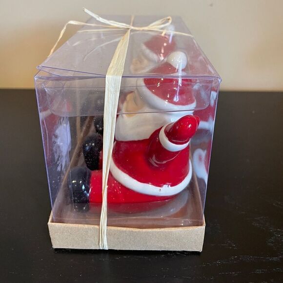 Tag Brand NIB Santa Claus Salt & Pepper Shakers - Picture 4 of 5
